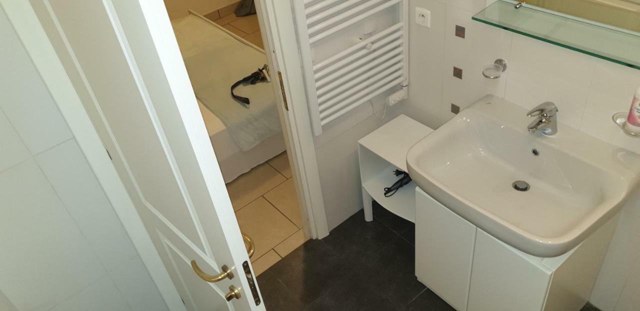 מנטון Appartement Au Chateau Vallaya מראה חיצוני תמונה